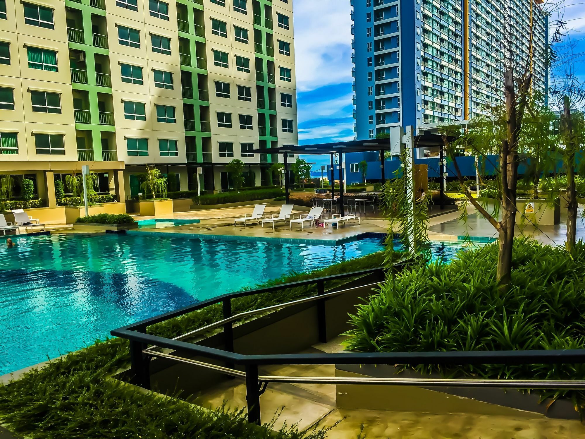Hotel Lumpini Seaview Jomtien By Parikal Zewnętrze zdjęcie