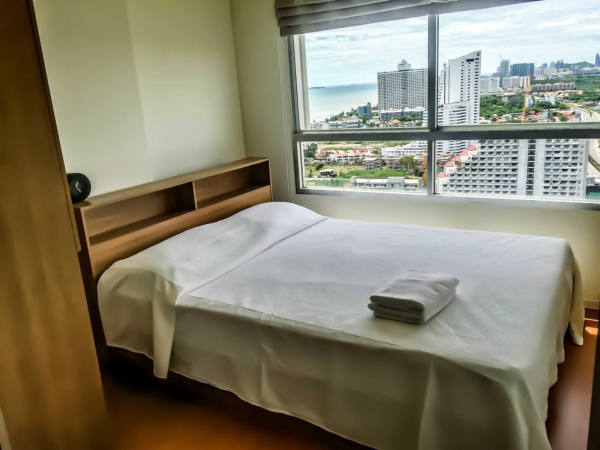 Hotel Lumpini Seaview Jomtien By Parikal Zewnętrze zdjęcie