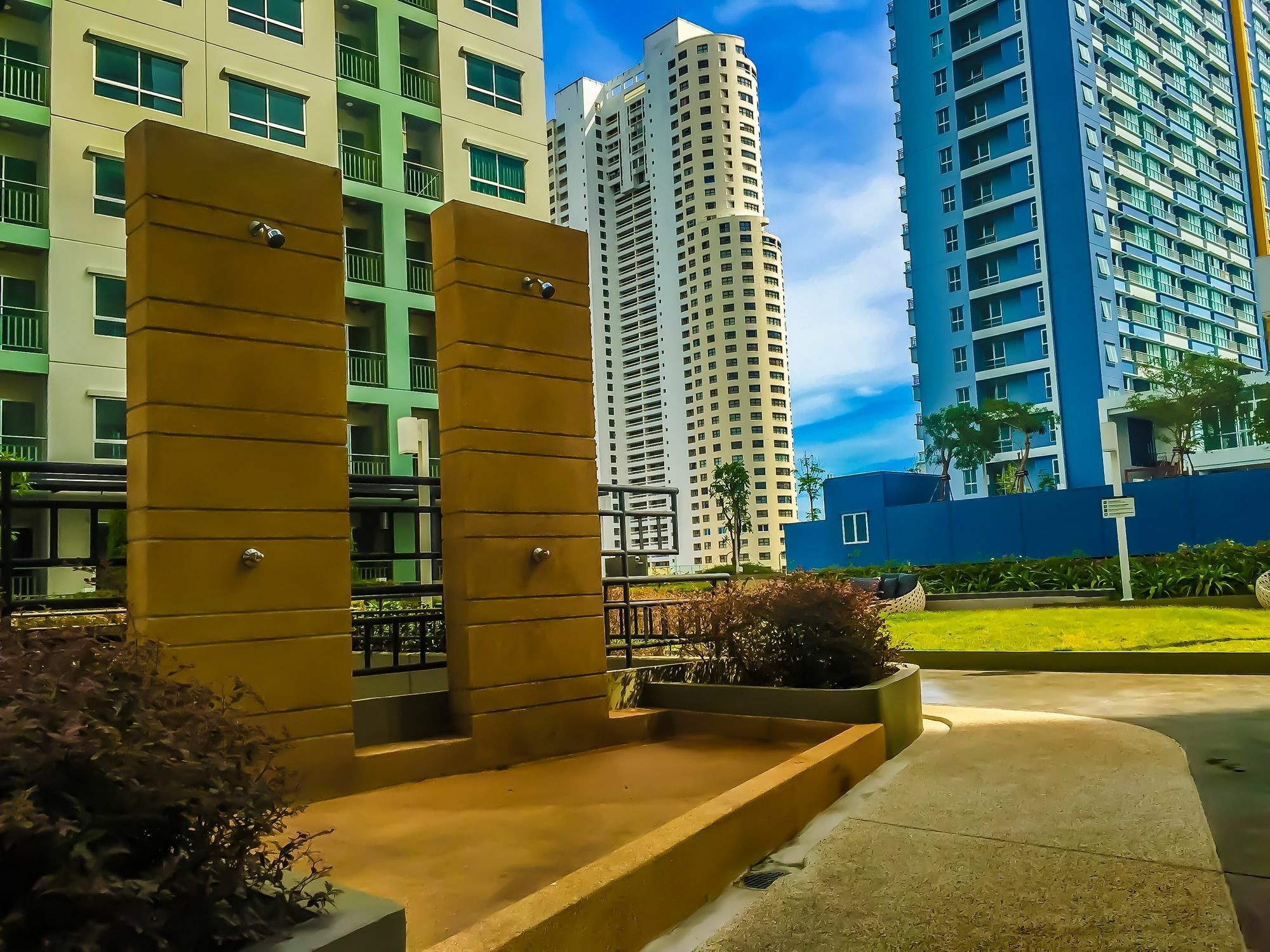 Hotel Lumpini Seaview Jomtien By Parikal Zewnętrze zdjęcie